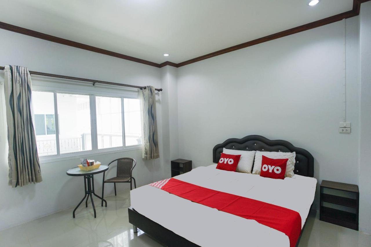 Oyo 75394 Sakthong Grand Hotel Чианг Кхонг Экстерьер фото