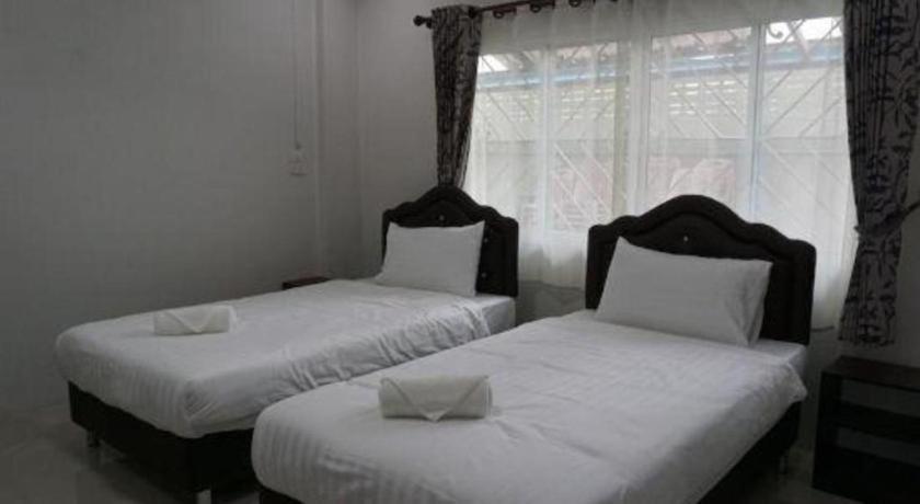 Oyo 75394 Sakthong Grand Hotel Чианг Кхонг Экстерьер фото
