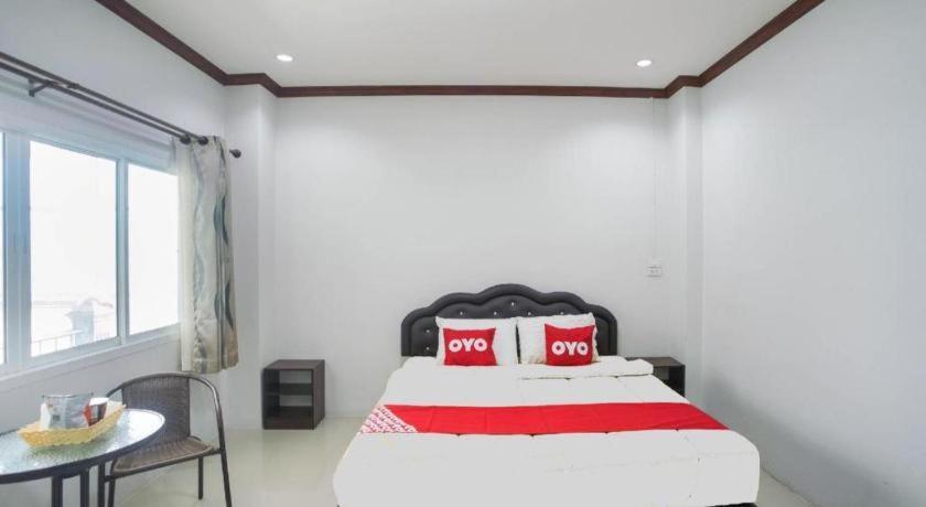 Oyo 75394 Sakthong Grand Hotel Чианг Кхонг Экстерьер фото