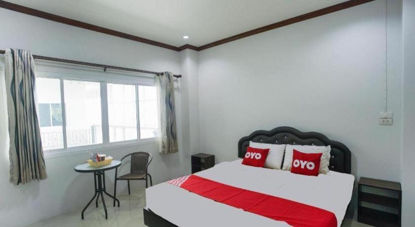 Oyo 75394 Sakthong Grand Hotel Чианг Кхонг Экстерьер фото