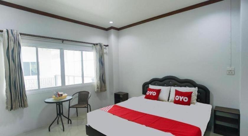 Oyo 75394 Sakthong Grand Hotel Чианг Кхонг Экстерьер фото